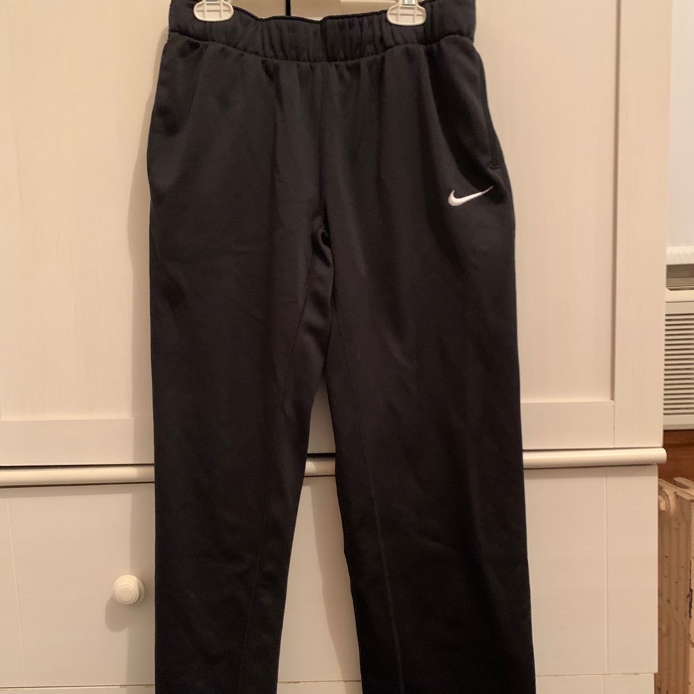nike sweatpants (NOT JOGGERS)
